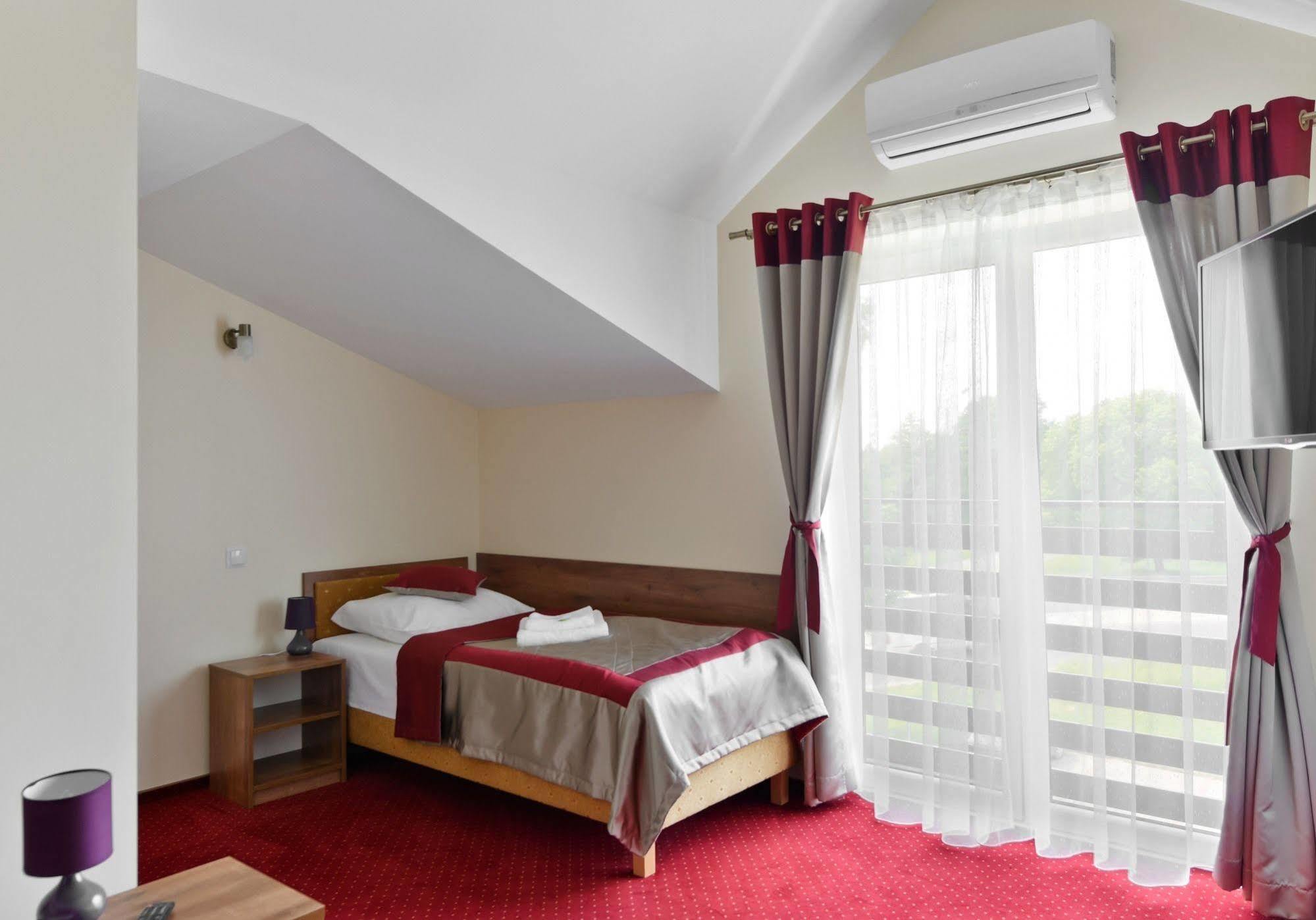 Hotel Dukat Biała Podlaska Exterior foto